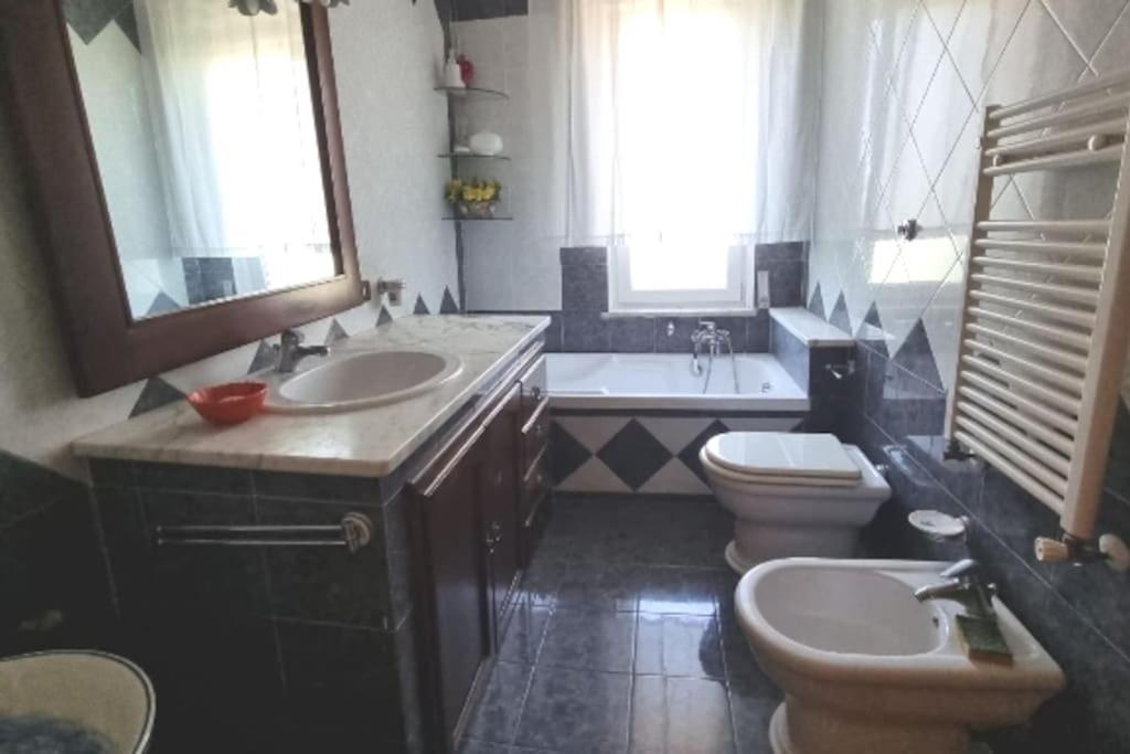 Villa Rita Giugliano In Campania Luaran gambar
