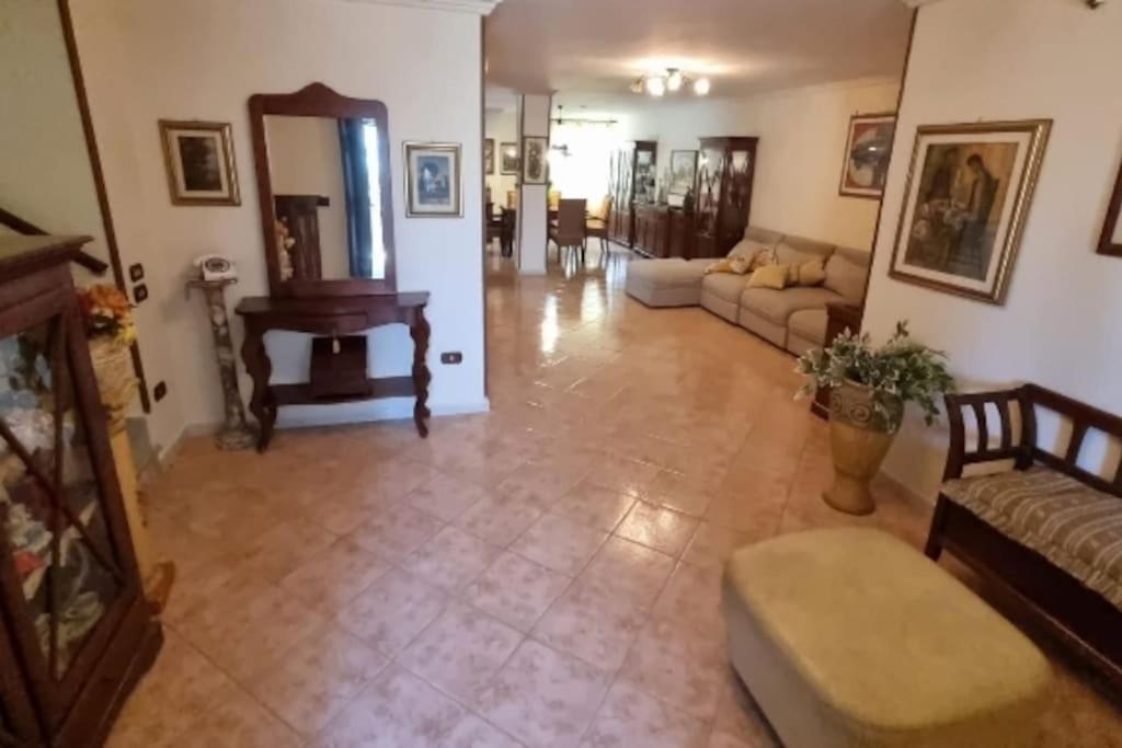 Villa Rita Giugliano In Campania Luaran gambar
